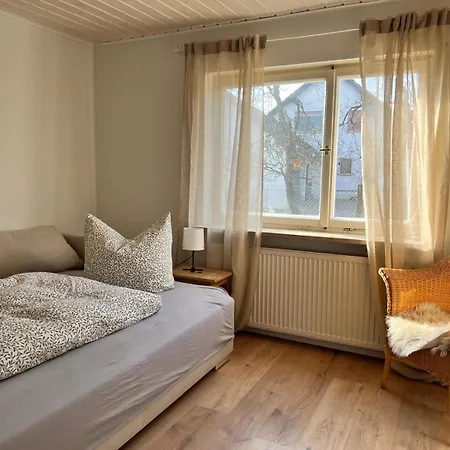 Apartment Am Kirschbaum *